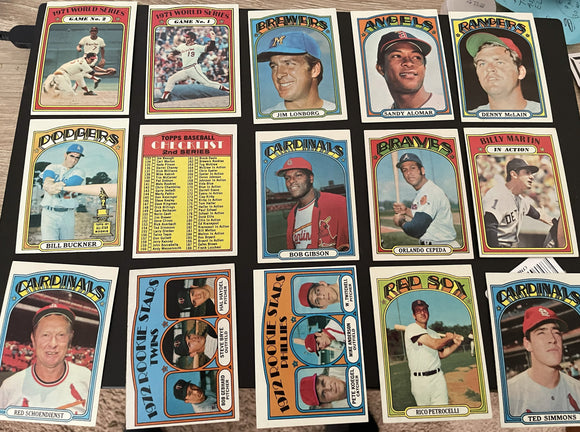 1972 Topps  Baseball High Grade Lot (300) EX-EX/MT - Stars, Minor Stars, Team Cards