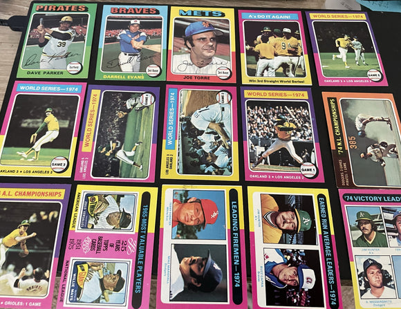 1975 Topps Baseball STARTER SET/Lot of (300+) different with SPECIALS & Minors EX/MINT to NM/MINT