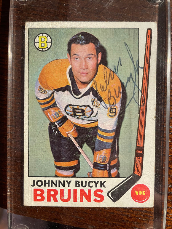 1969-70 Topps - Johnny Bucyk #26 - Autograph